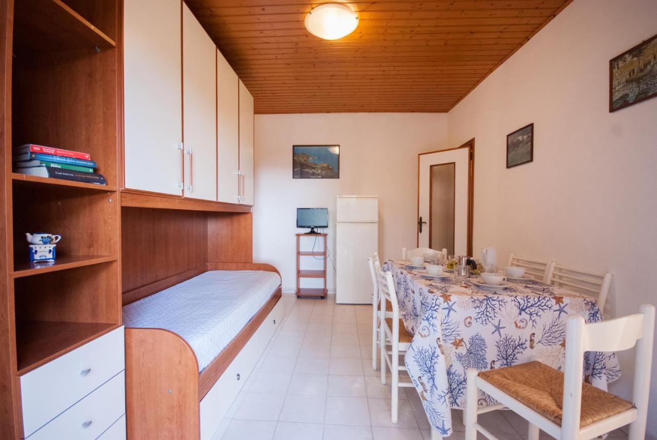 Residence La Valdana Capoliveri  Buitenkant foto