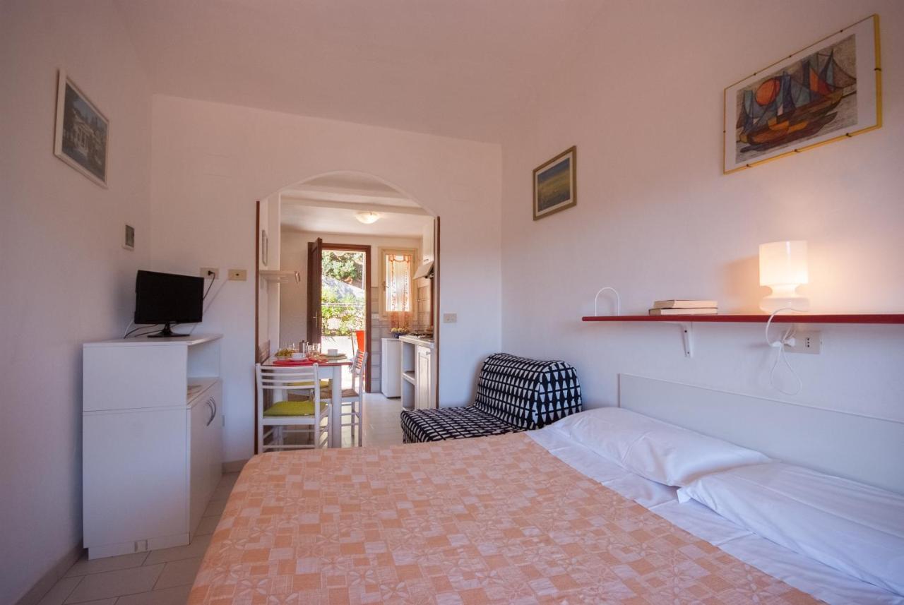 Residence La Valdana Capoliveri  Buitenkant foto