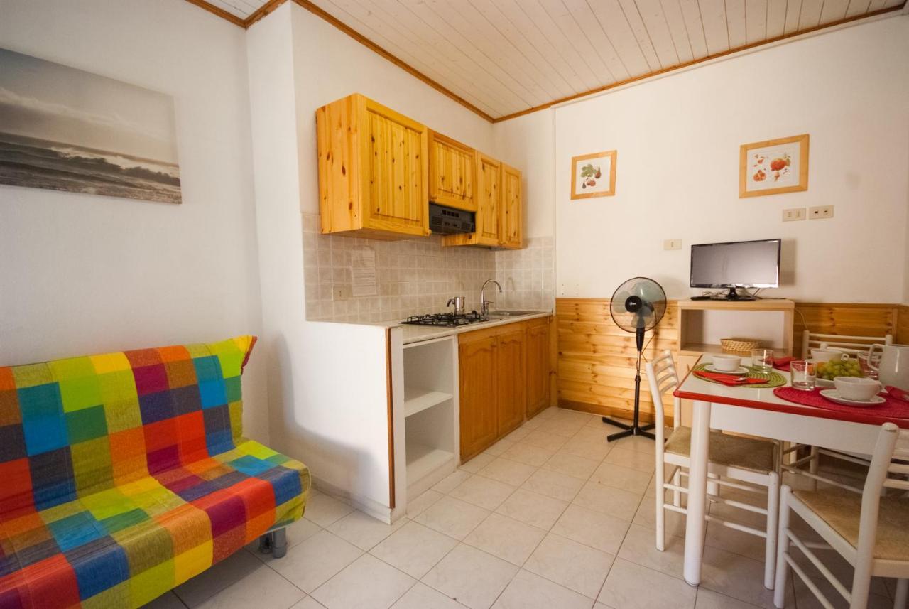 Residence La Valdana Capoliveri  Buitenkant foto
