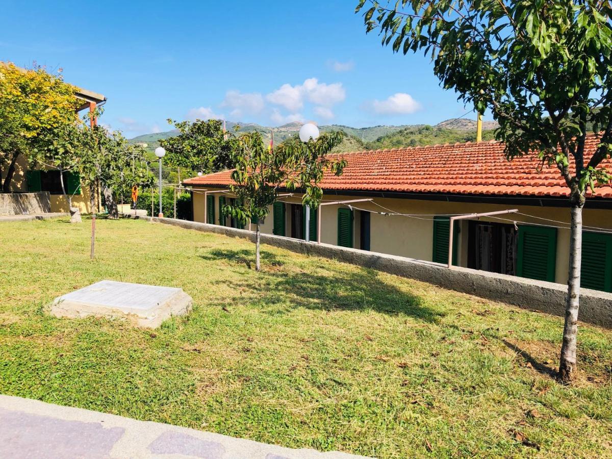Residence La Valdana Capoliveri  Buitenkant foto